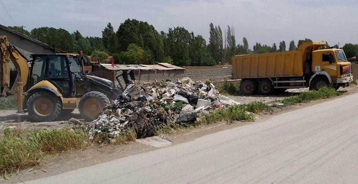 Tepebaşı&rsquo;nda hafriyat temizliği s&uuml;r&uuml;yor