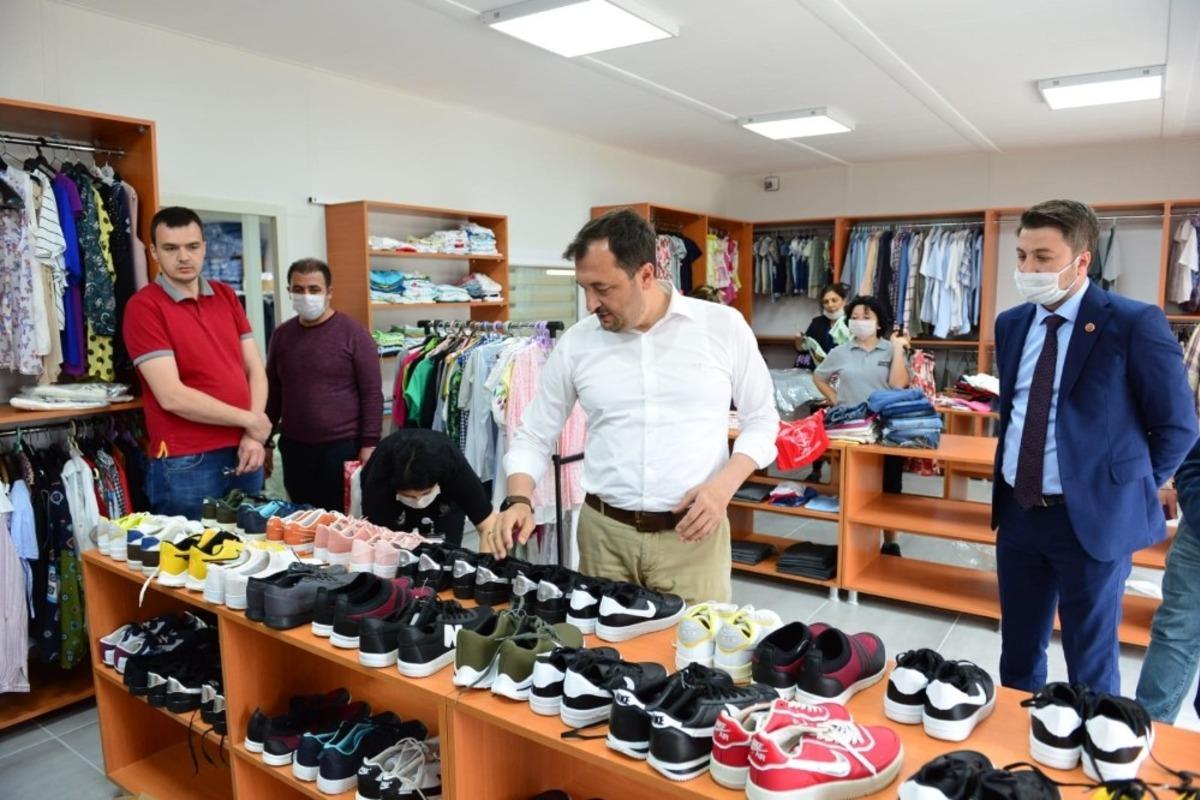 Hayır &Ccedil;arşısı Ramazan Bayramı&rsquo;nda da ihtiya&ccedil; sahiplerinin yanında