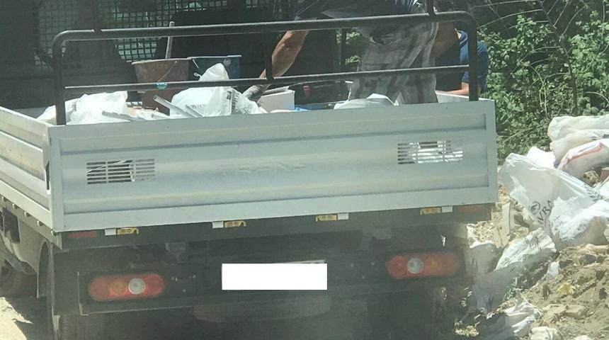 Kuşadası Belediyesinden ka&ccedil;ak moloz ve hafriyata fotokapanlı &ouml;nlem