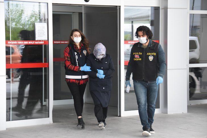 Kızını cinsel ilişkiye zorlayan anne ve sevgilisi mahkemede birbirlerini suçladı G4