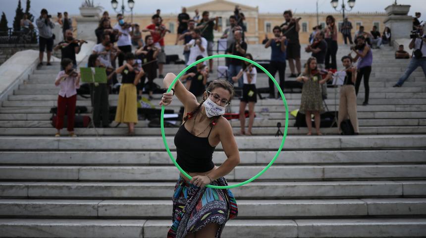 Yunanistan kapılarını turistlere açmaya hazırlanıyor