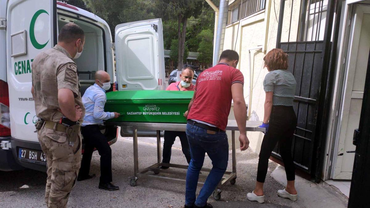 Satmak istediği otomobilinin arızalarını s&ouml;yleyen eksperi &ouml;ld&uuml;rd&uuml;