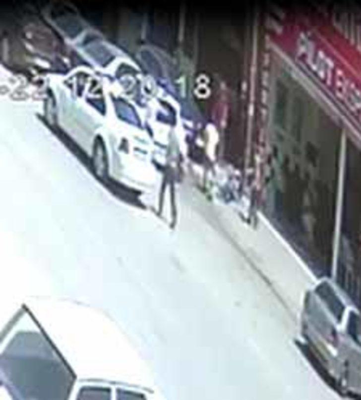 Satmak istediği otomobilinin arızalarını söyleyen eksperi öldürdü G3