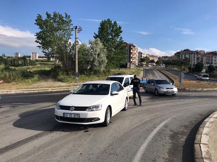 Hırsızlık ihbarına giden polisler kaza geçirdi G1