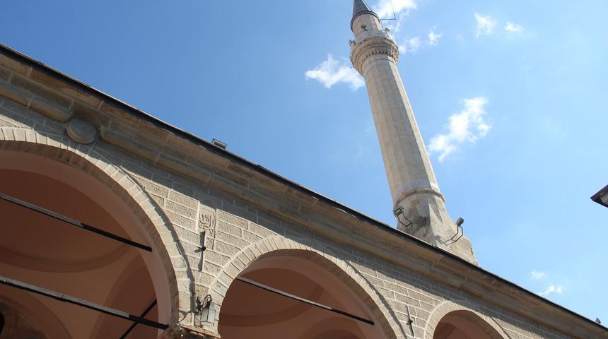İzmir'de bug&uuml;n yeni d&ouml;nem başladı! Camilerden &ccedil;alınan m&uuml;zik sonrası...