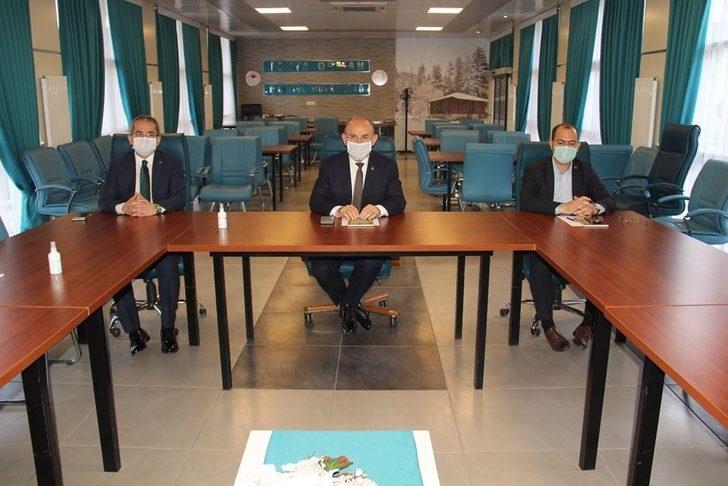 Vali Karadeniz’den Tosya’da Covid-19 toplantısı G4