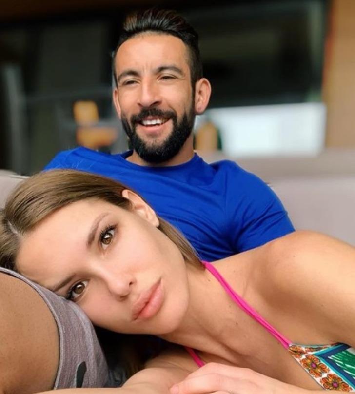 Fenerbahçeli Isla ile model eşi Caldirola'nın çıplak poz verdi! G1