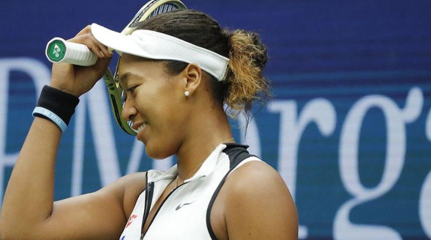 En çok kazanan kadın sporcu Naomi Osaka