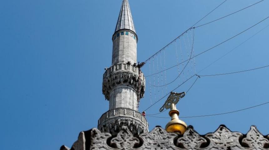 Banu &Ouml;zdemir: İzmir'de camilerden &Ccedil;av Bella &ccedil;alınmasını paylaşan CHP &uuml;yesinin tutuklanması hakkında neler biliniyor, CHP neden eleştiriyor?