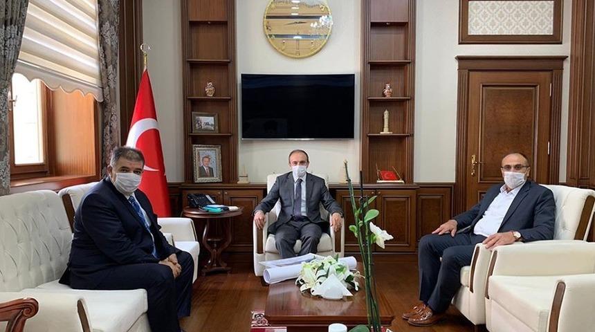 Milletvekili Fetani Battal, Vali Cüneyt Epcim’i ziyaret etti