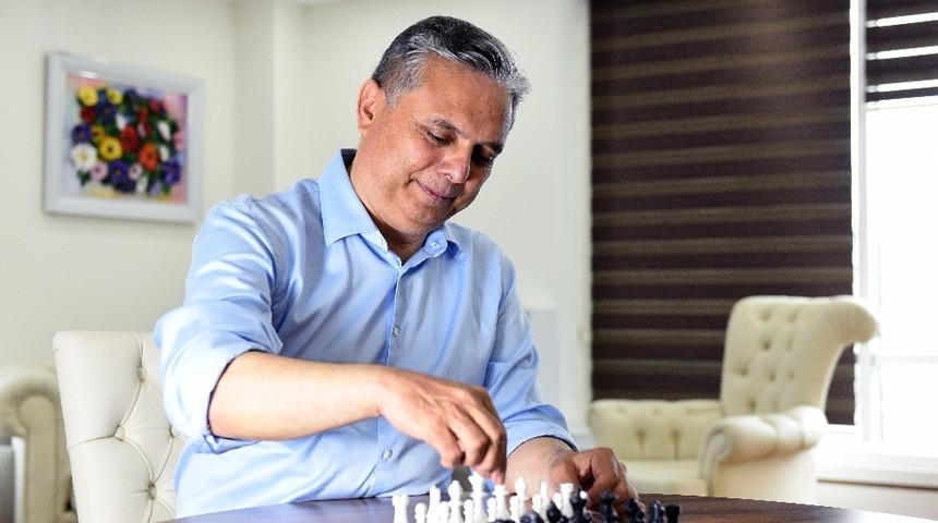 Muratpaşa&rsquo;dan online satran&ccedil; turnuvası