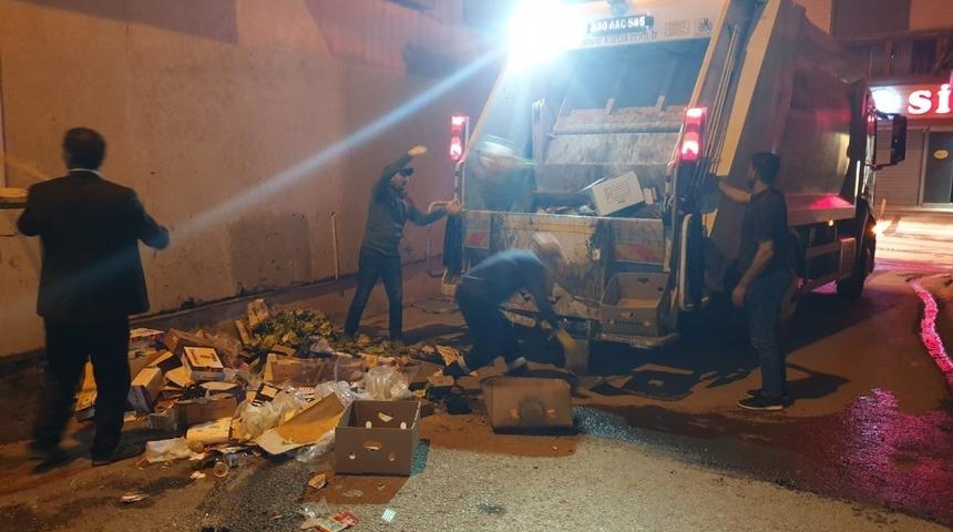 Hakkari belediyesi t&uuml;m ekipleriyle bayram mesaisi yaptı