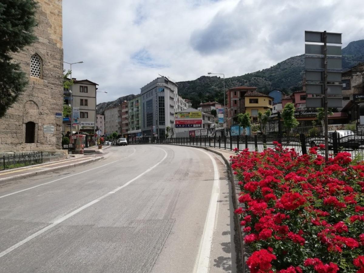 Amasyalılar yasağa uydu, sokaklar boş kaldı