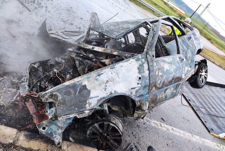 Kaza yapan otomobil yandı: 1 yaralı G2