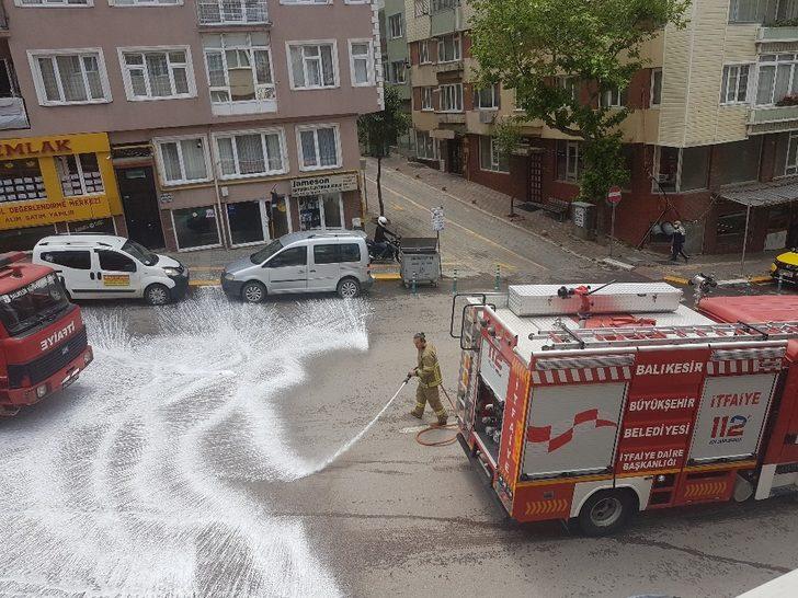 Bandırma caddelerine köpüklü bayram temizliği G2