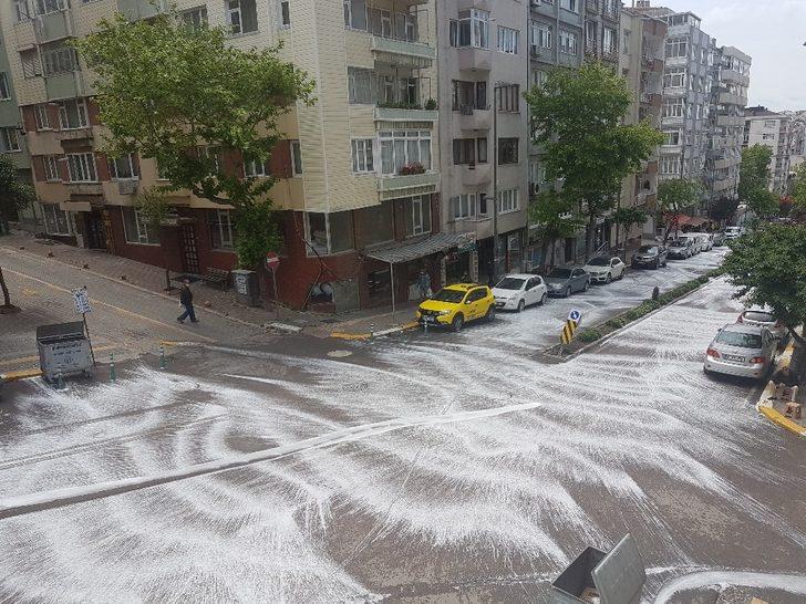 Bandırma caddelerine köpüklü bayram temizliği G3