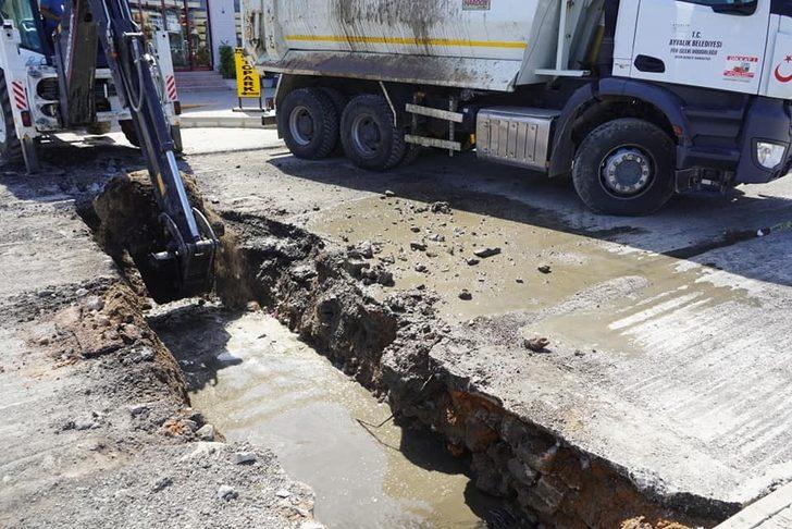 Ayvalık’ta yağmur suyu drenaj hatları yenileniyor G3