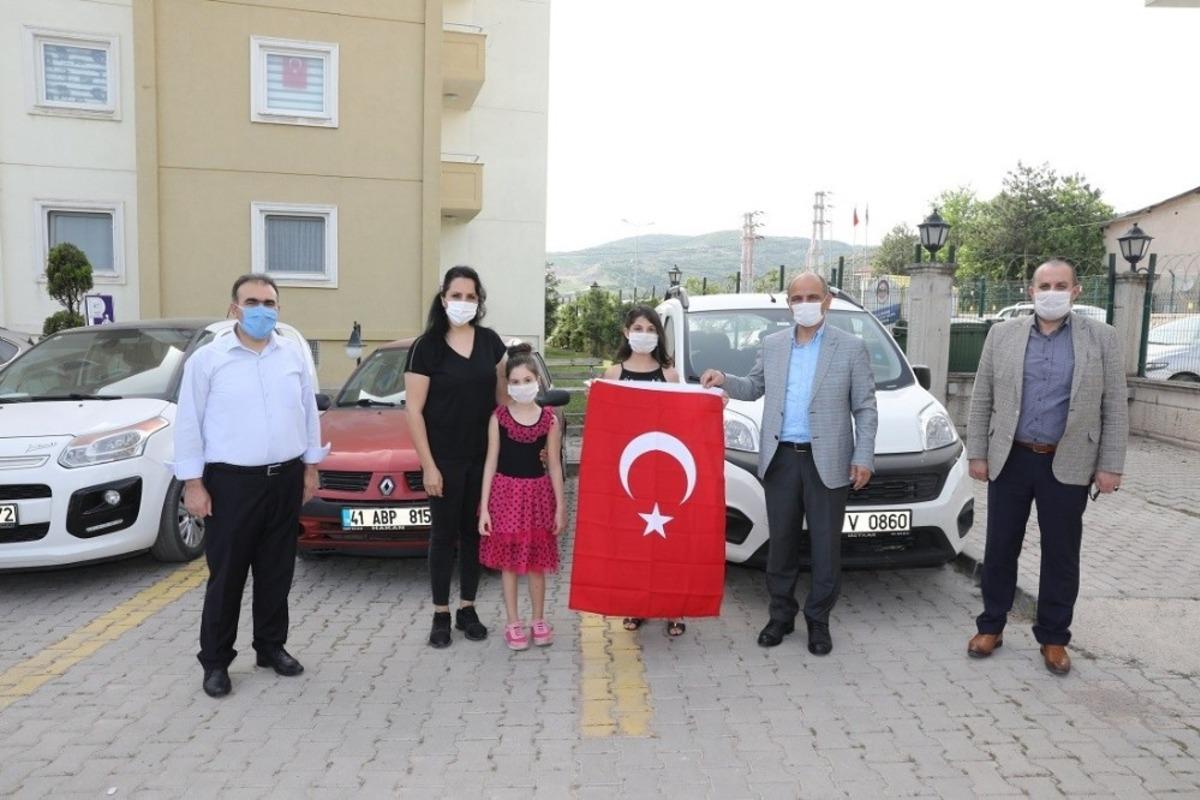 En g&uuml;zel şiir ve hikayeler &ouml;d&uuml;llendirildi