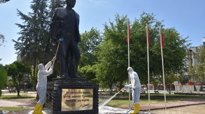 Ceyhan’da bayram temizliği