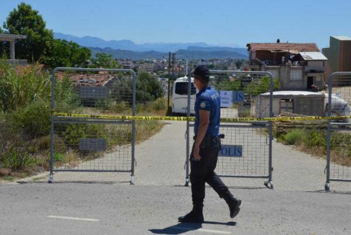 Serik'te karantinaya alınan mahallede vaka sayısı giderek artıyor! Polis kuş u&ccedil;urtmuyor