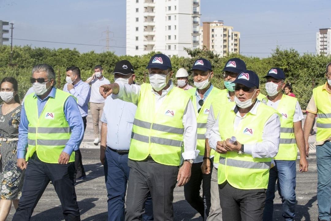 Se&ccedil;er, yol yapım &ccedil;alışmalarını inceledi
