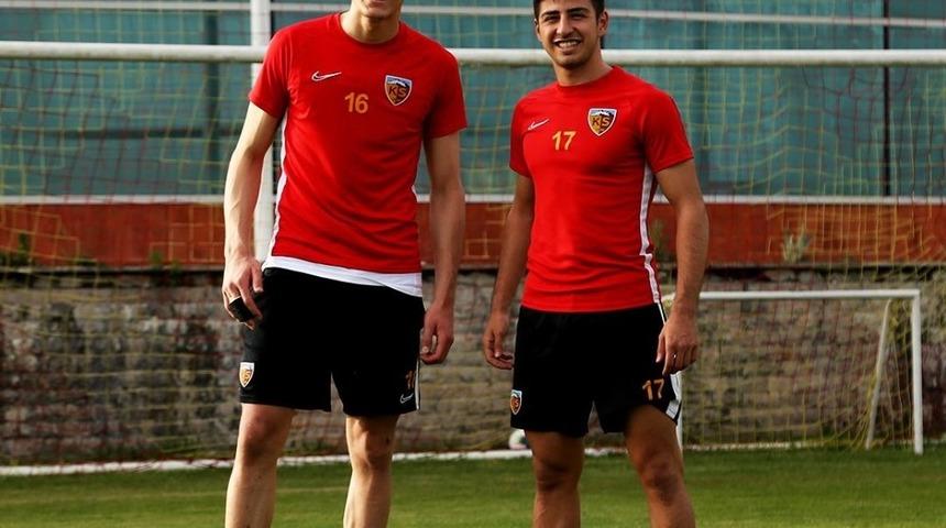 G&ouml;zler Nurettin Korkmaz ve Doğan Alemdar&rsquo;da