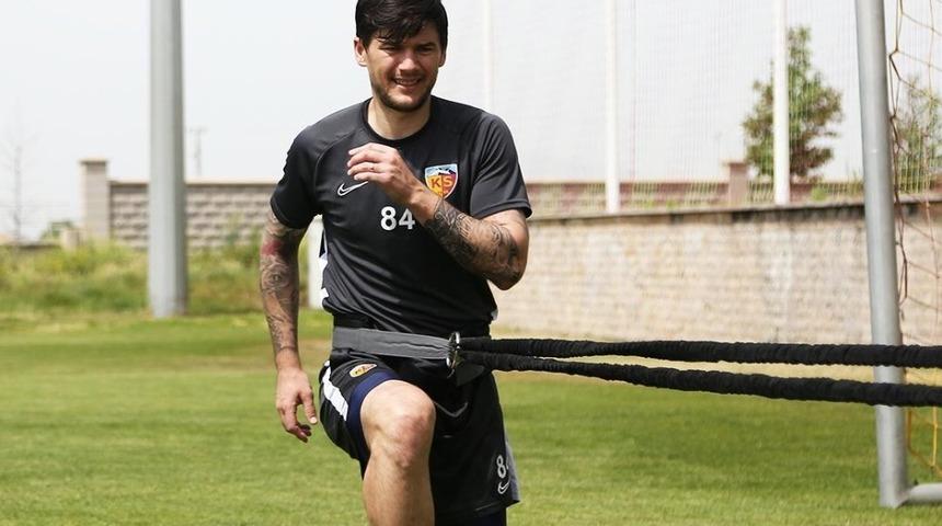 Kayserisporlu Cristian Sapunaru: "8 hafta i&ccedil;in umutluyuz"