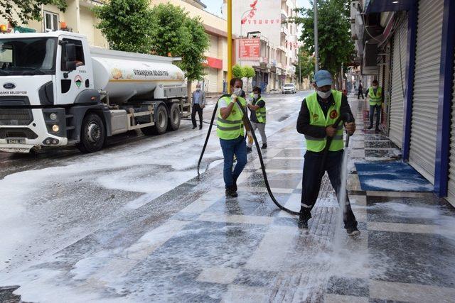 Viranşehir Belediyesi’nden bayram temizliği