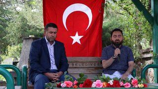 Niğde Belediyesi kabristanda Kur-an'ı Kerim ve dua okuttu