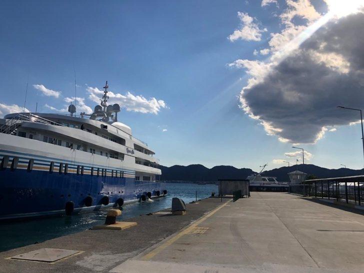 92 metrelik mega yat yakıt ikmali için Marmaris Limanına uğradı G2