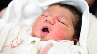 Sağlık Bakanı Koca'dan Çam ve Sakura Hastanesindeki ilk bebek paylaşımı