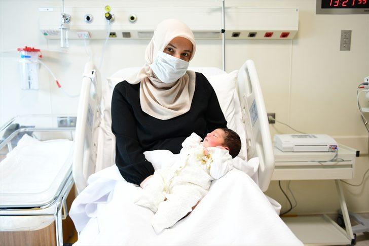 Sağlık Bakanı Koca'dan Çam ve Sakura Hastanesindeki "ilk bebek" paylaşımı G2