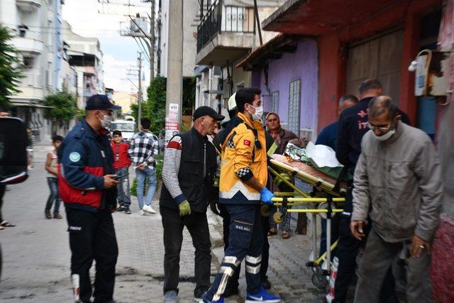 Benzin dökerek kendini yaktı