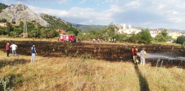 Marmaris’te boş arazide çıkan yangın söndürüldü G3
