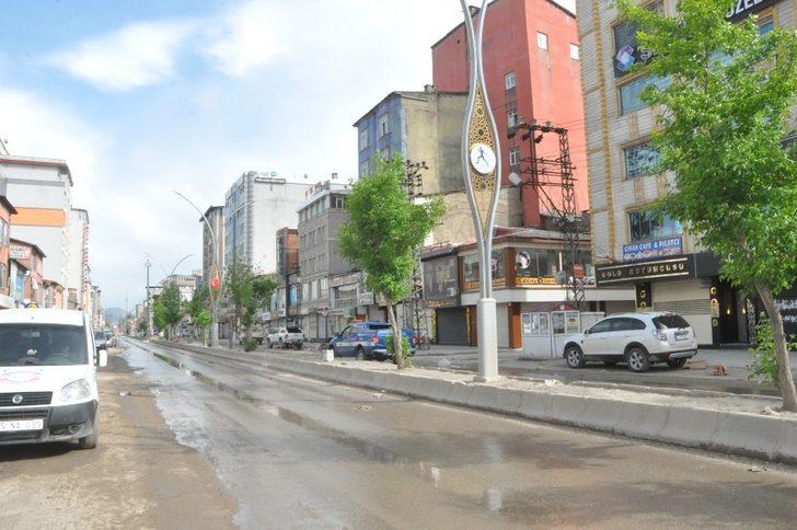 Yüksekova’da kısıtlamanın birinci gününde sokaklar bomboş G4