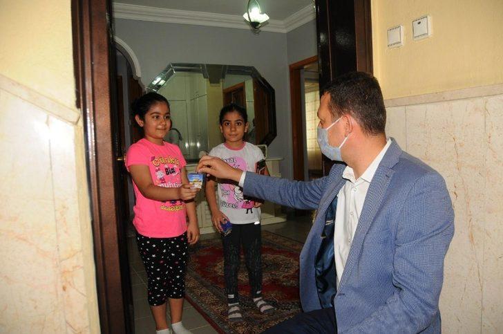 Kaymakamdan 10 bin çocuğa bayram harçlığı G1