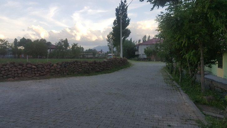 (ÖZEL) Bitlis’teki köy çocuklarının sessiz bayram sevinci G2