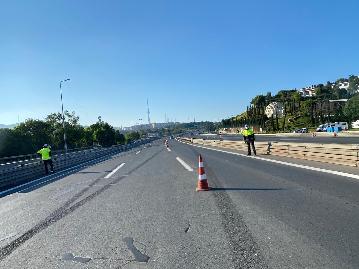 Bayramın ilk g&uuml;n&uuml;nde 15 Temmuz Şehitler K&ouml;pr&uuml;s&uuml;'nde denetim