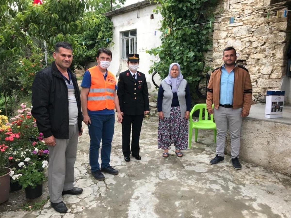 Vali K&ouml;şger şehit aileleri ve gazilerin bayramını kutladı