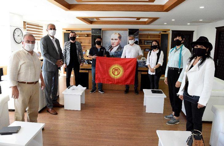 Muratpaşa’da  komşuların dayanışması büyüyor G2