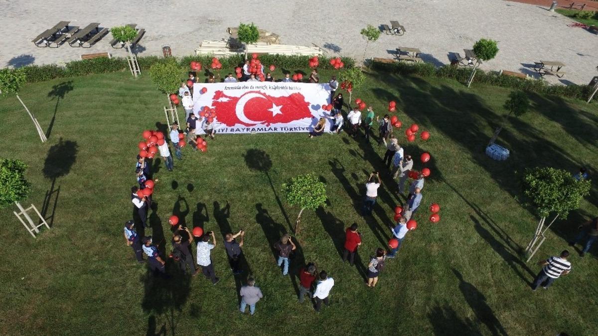 İskenderun&rsquo;dan T&uuml;rkiye&rsquo;ye bayram mesajı