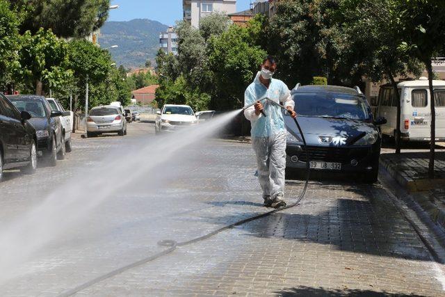 Efeler’de belediye ekiplerinden bayram mesaisi