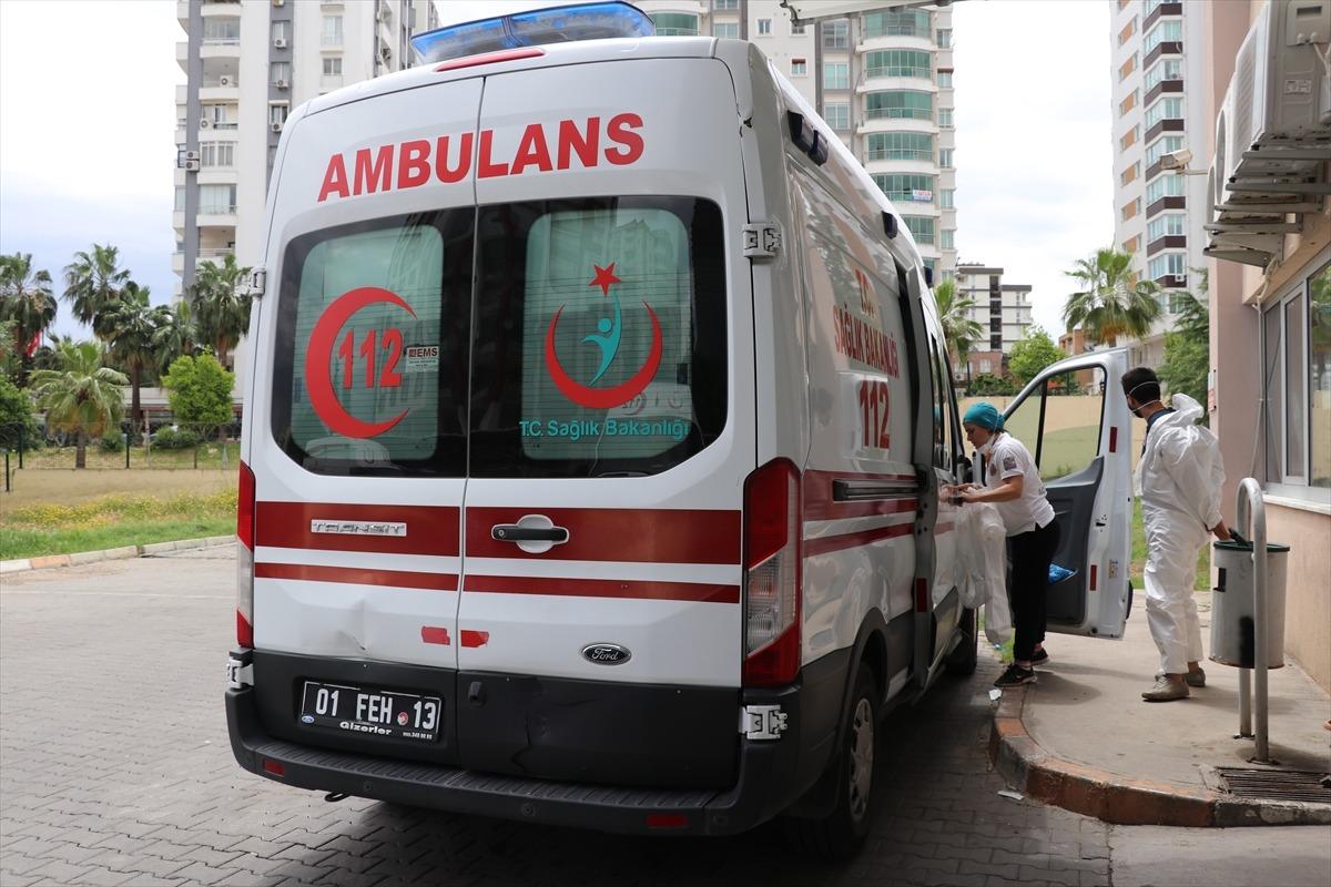 Sağlık &ccedil;alışanları Ramazan Bayramı'nı ailelerinden uzakta şifa dağıtarak ge&ccedil;iriyor