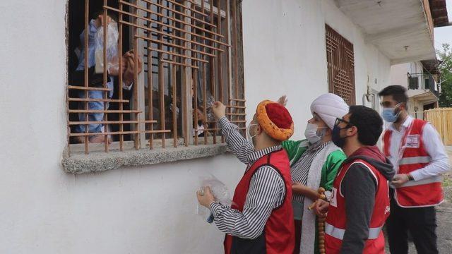 Bayramda çocuklara Nasreddin Hoca ve Keloğlan sürprizi