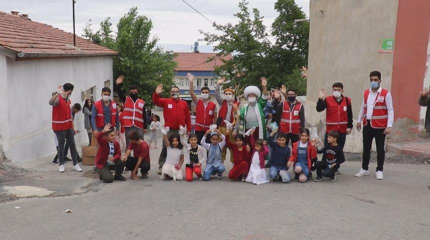 Bayramda &ccedil;ocuklara Nasreddin Hoca ve Keloğlan s&uuml;rprizi