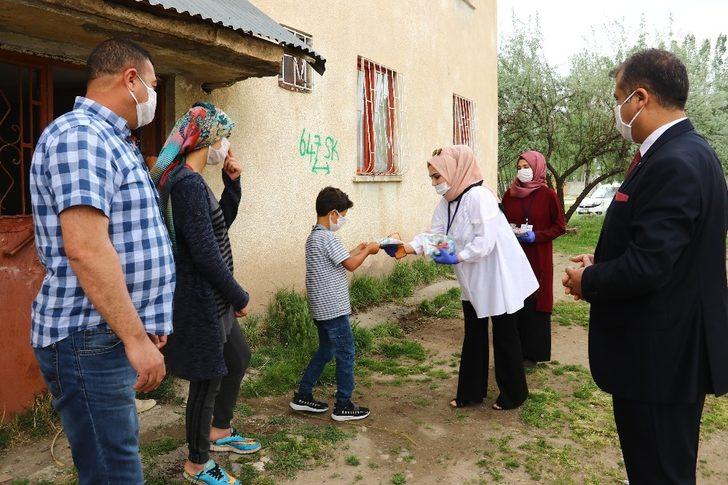 Öğretmenlerden örnek davranış G4