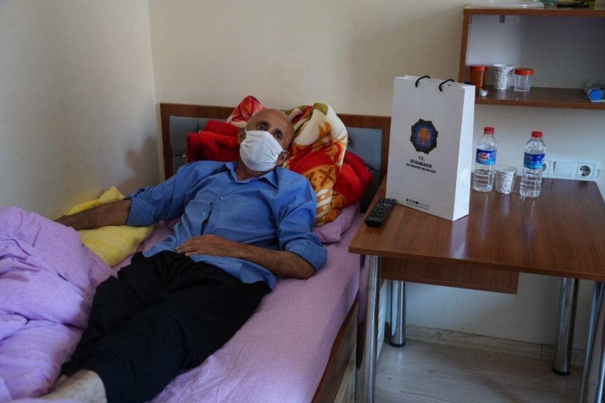 B&uuml;y&uuml;kşehir Belediyesi hasta yakınlarının bayramını kutladı