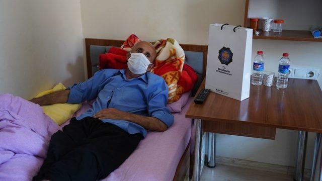 Büyükşehir Belediyesi hasta yakınlarının bayramını kutladı