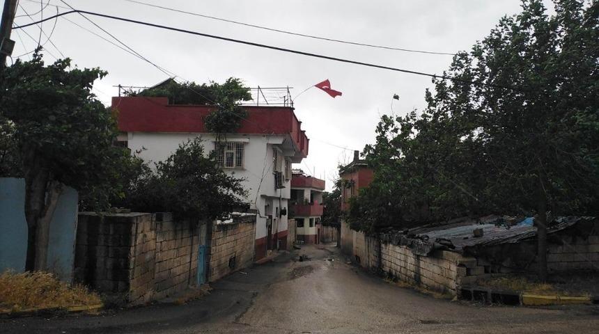 Yavuzeli&rsquo;nde şiddetli r&uuml;zgar ve yağış