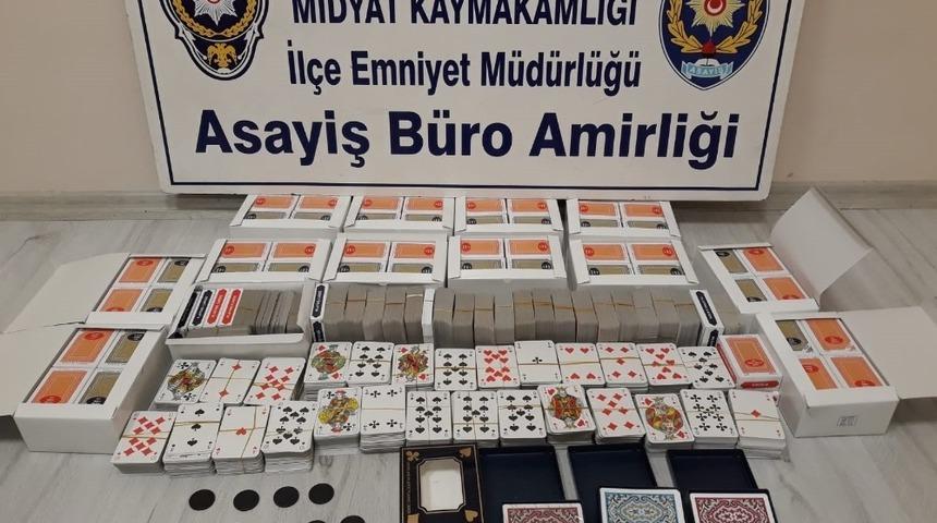 Kumar oynayan ve sosyal mesafeye uymamaktan 7 şahsa ceza kesildi